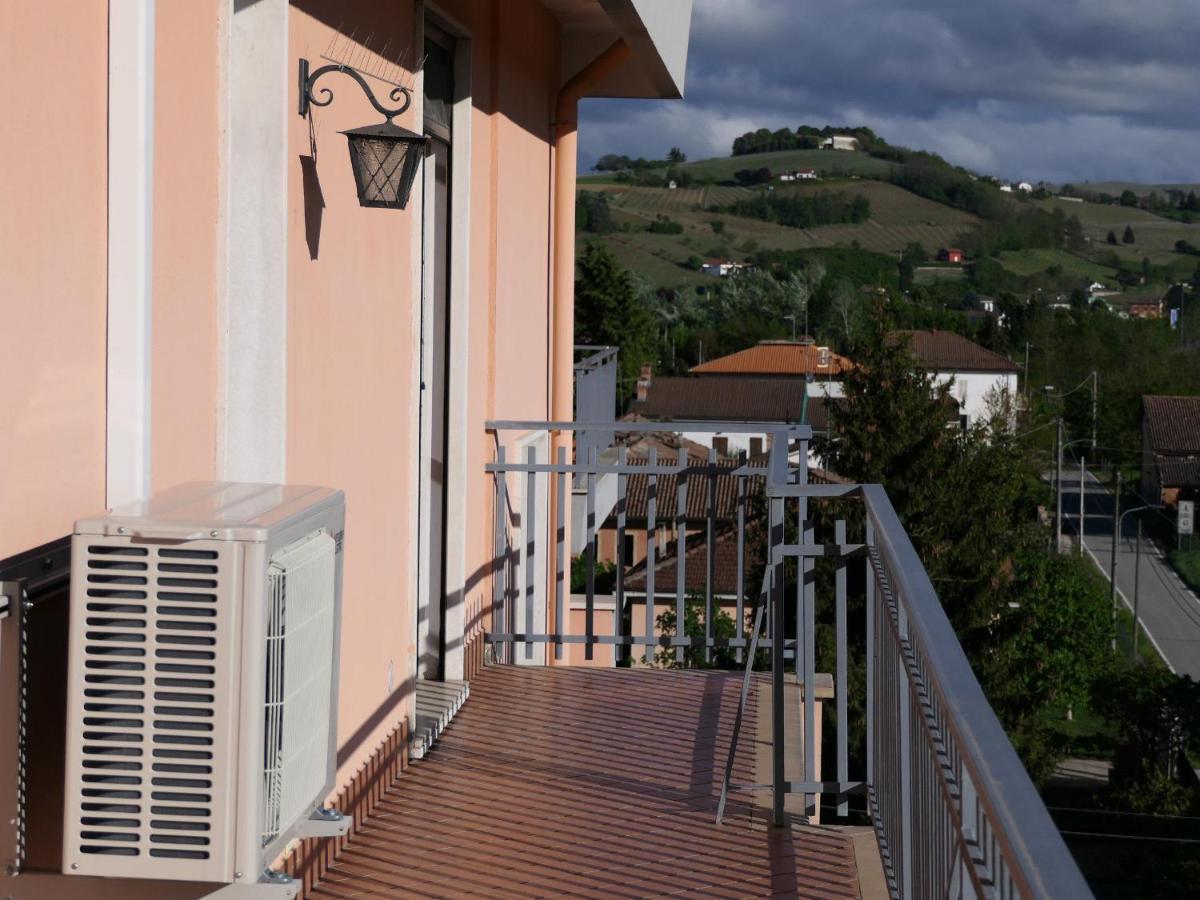Appartamento Panoramico Nizza Monferrato Eksteriør billede