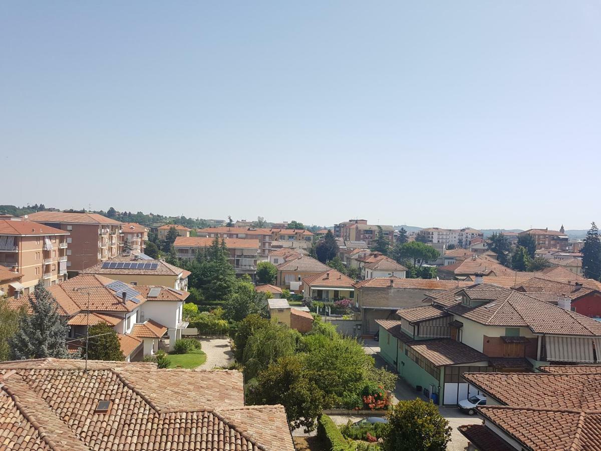 Appartamento Panoramico Nizza Monferrato Eksteriør billede