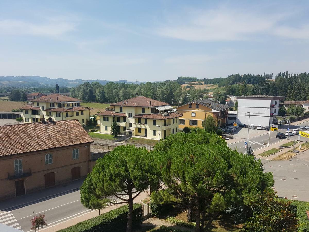 Appartamento Panoramico Nizza Monferrato Eksteriør billede