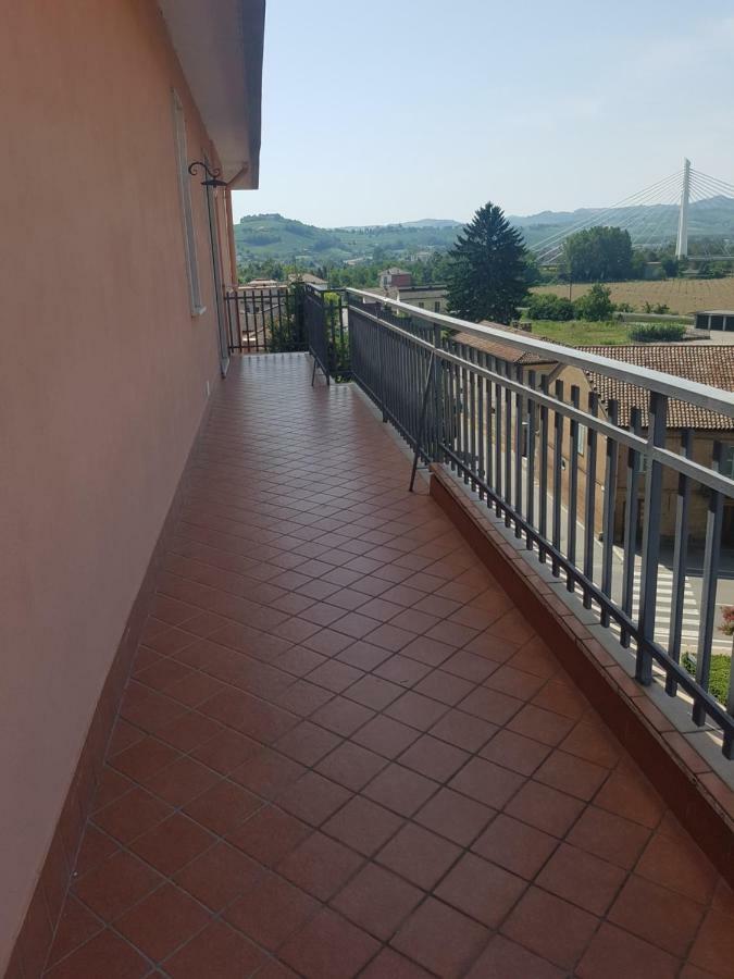 Appartamento Panoramico Nizza Monferrato Eksteriør billede