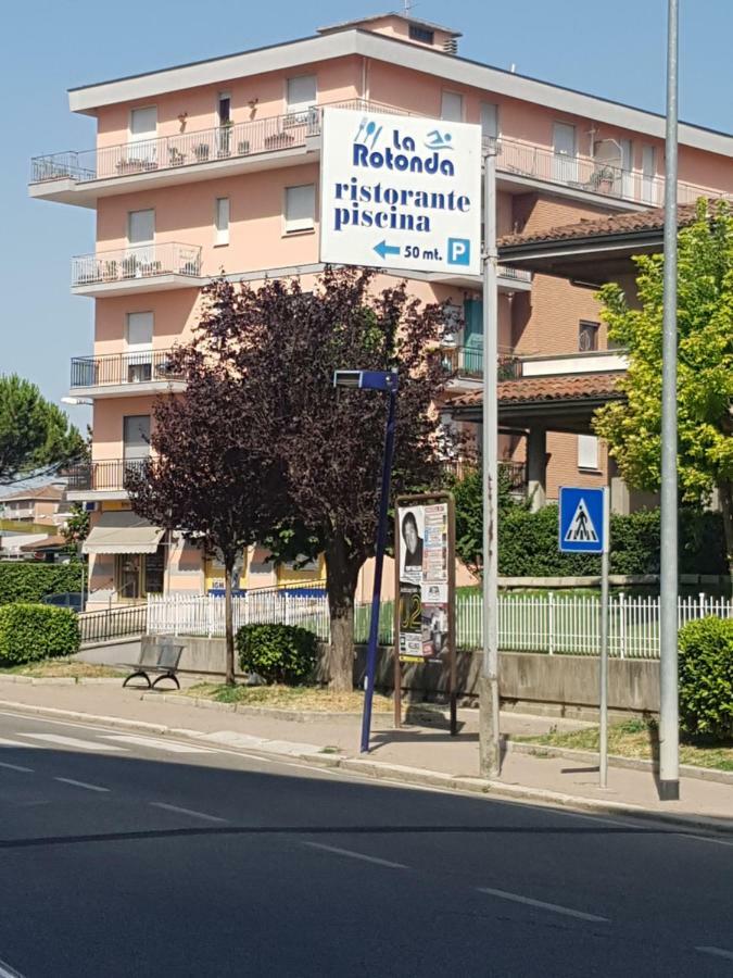 Appartamento Panoramico Nizza Monferrato Eksteriør billede